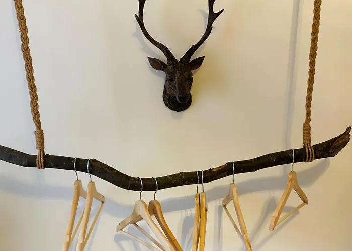 Quirky 10 Min Walk To With Free Parking *