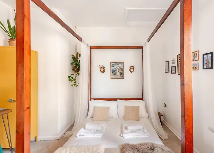 Quirky 10 Min Walk To With Free Parking York