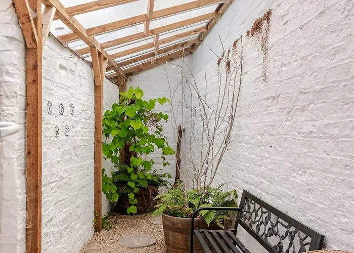 Quirky 10 Min Walk To With Free Parking * York