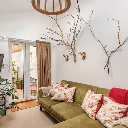 Quirky 10 Min Walk To With Free Parking York