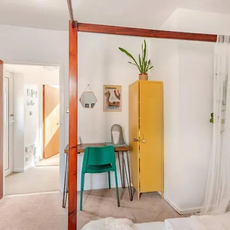 Quirky 10 Min Walk To With Free Parking York